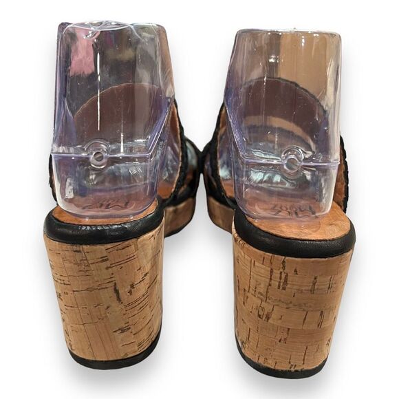 NWT Miz Mooz Genna Sandal in Black, Size 38 Wide or 7.5-8 Wide US - Picture 4 of 9